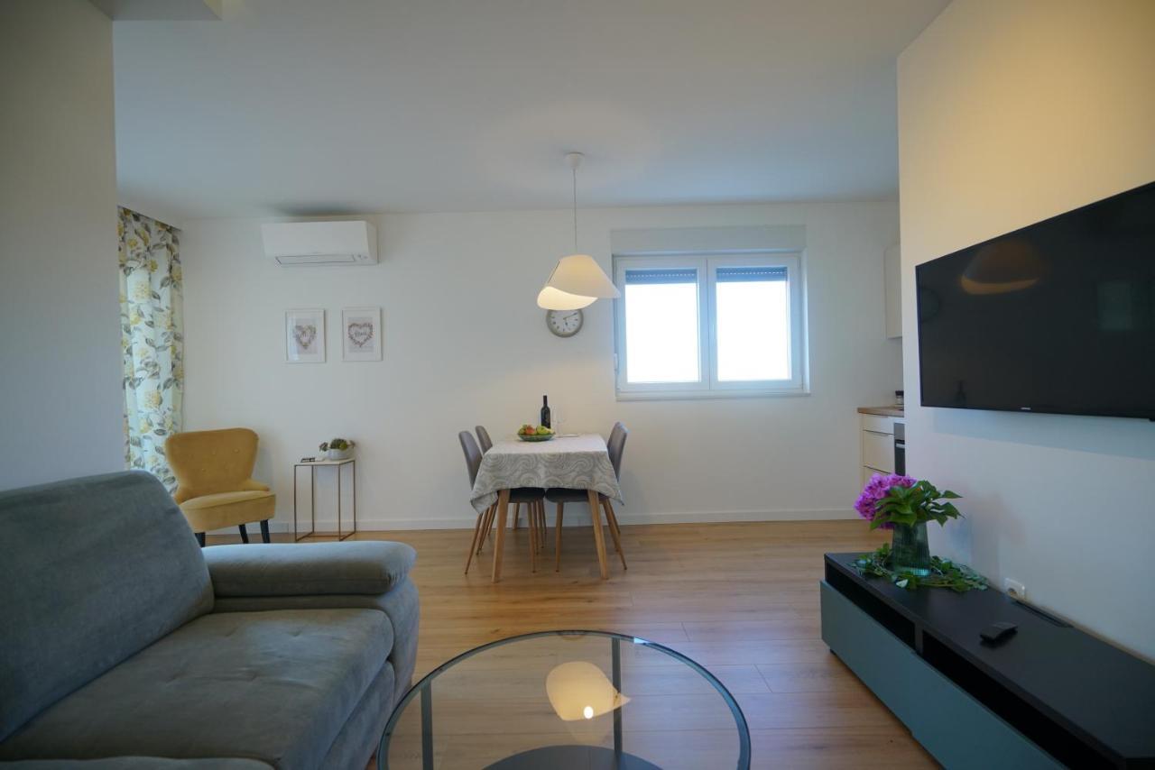 Apartment Perla Sukošan Kültér fotó